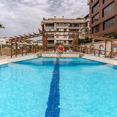 Chill Garden Κουσάντασι
